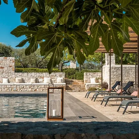 Casa Badra - Elegant 5br In Puglia Willa *